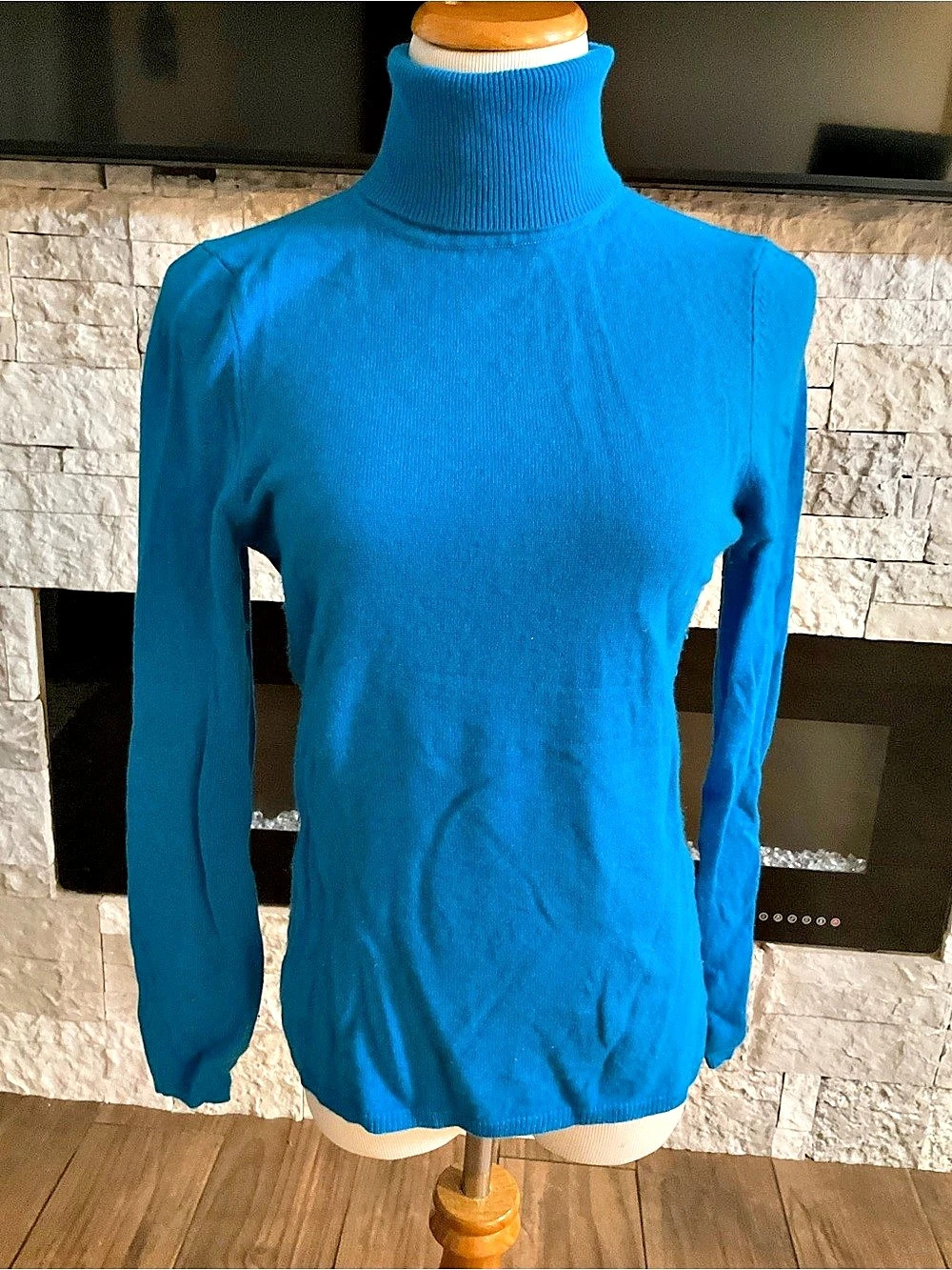 Cashmere Blue Turtleneck Sweater Size Large